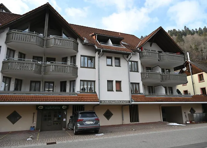 Gemütliche Maisonette-wohnung Mit Balkon *